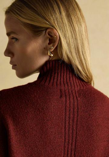 Вязаное платье