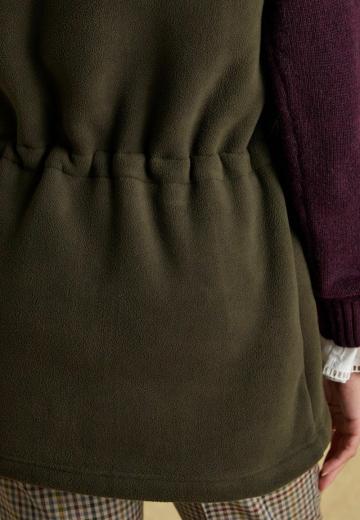 Длинный жилет