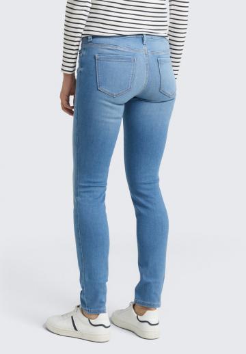Узкие джинсы