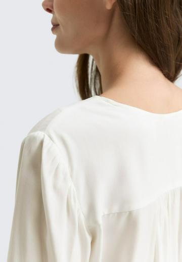 Атласная блузка