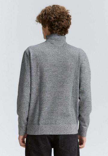 Пуловер