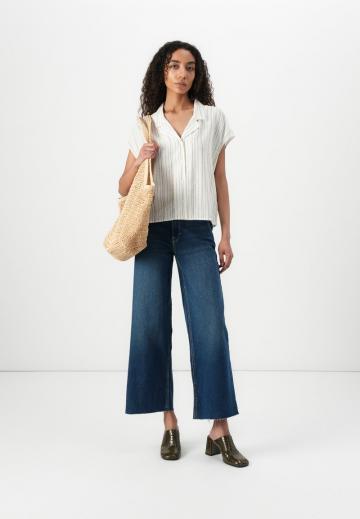 Короткие джинсы