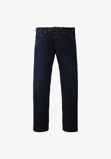 Узкие джинсы