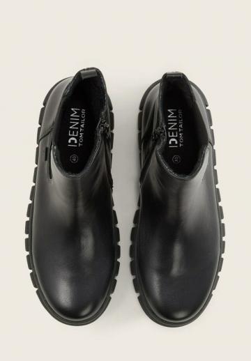 Сапожки на танкетке