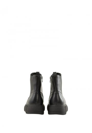 Сапожки на танкетке