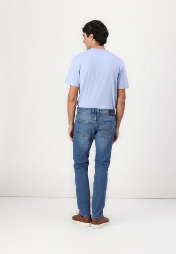 Узкие джинсы