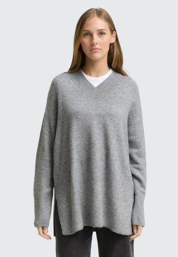 Длинный пуловер