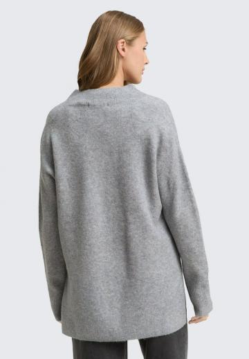 Длинный пуловер