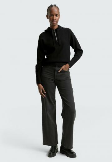 Пуловер с капюшоном