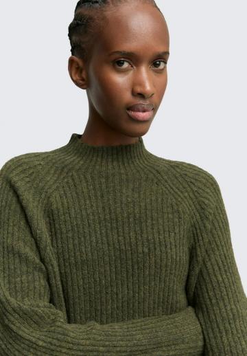 Вязаное платье