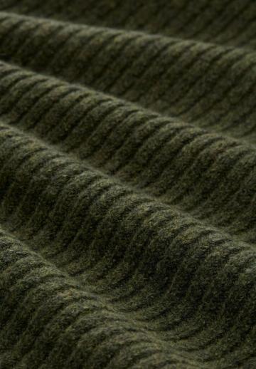 Вязаное платье