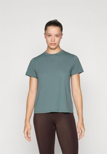 Спортивная майка