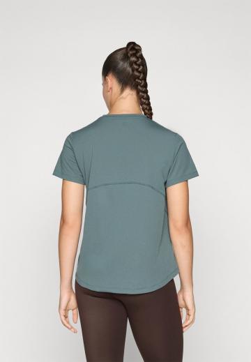 Спортивная майка