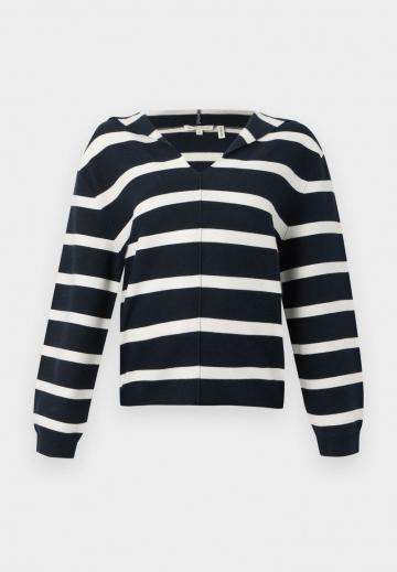 Пуловер с капюшоном