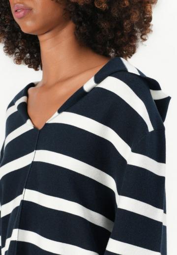 Пуловер с капюшоном