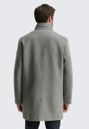 Короткое пальто