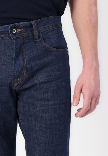 Узкие джинсы