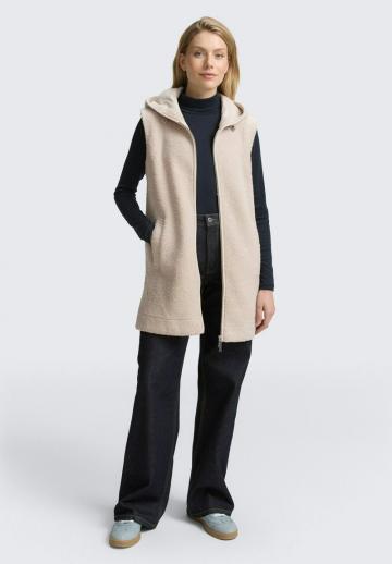 Длинный жилет