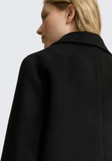 Короткое пальто