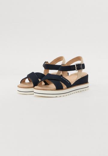 Босоножки на платформе