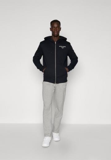 Спортивная кофта