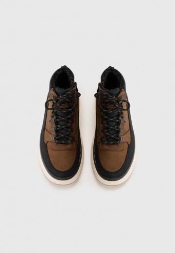 Зимние ботинки