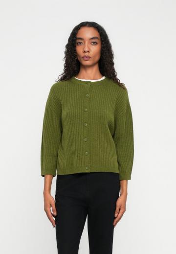 Вязаная кофта