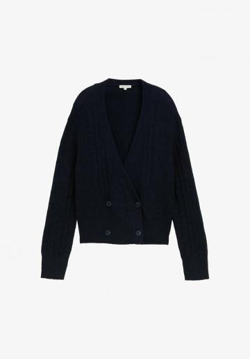 Вязаная кофта