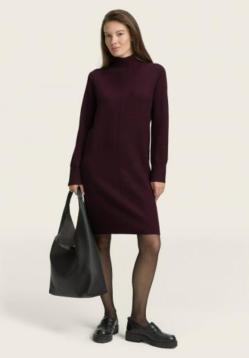 Вязаное платье