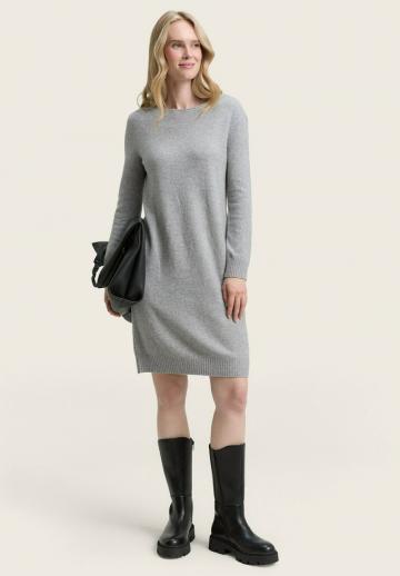 Вязаное платье