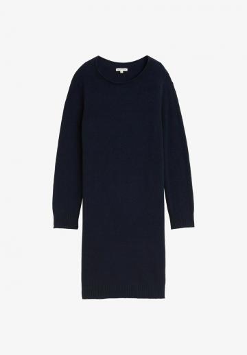 Вязаное платье