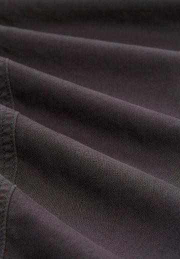 Брюки с накладными карманами