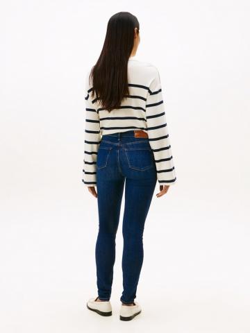 Узкие джинсы