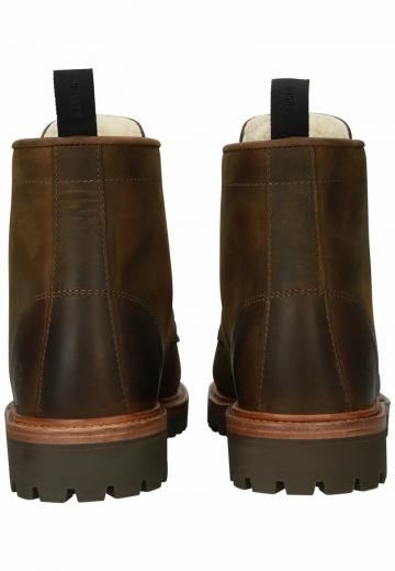 Зимние ботинки