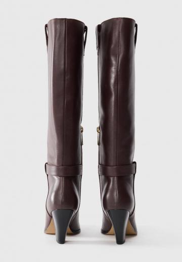 Высокие сапоги