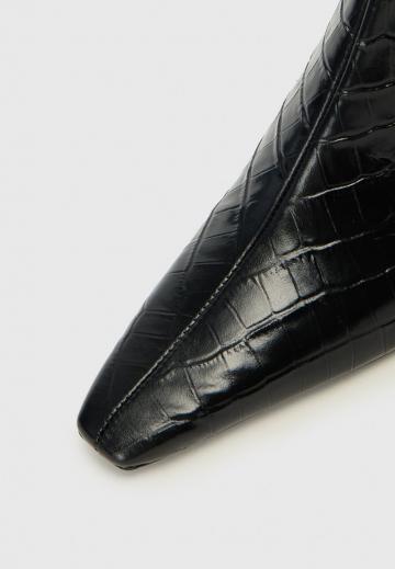 Сапожки на танкетке