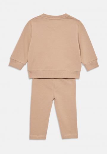 Набор одежды