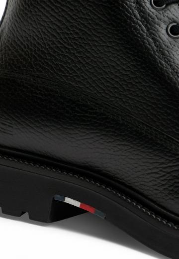 Ботинки на шнуровке