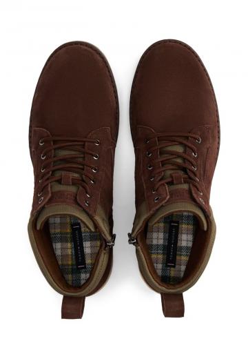 Ботинки на шнуровке