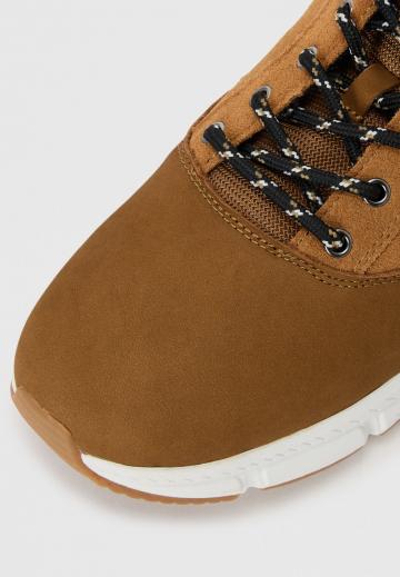 Ботинки на шнуровке