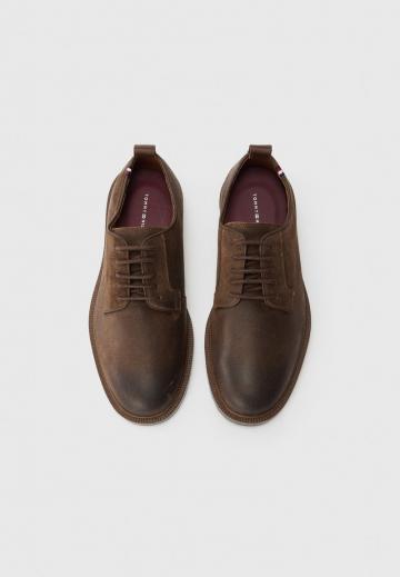 Ботинки на шнуровке