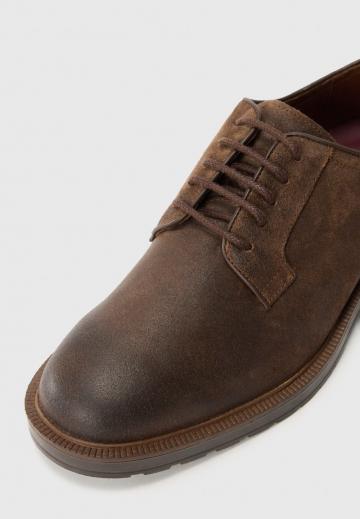 Ботинки на шнуровке