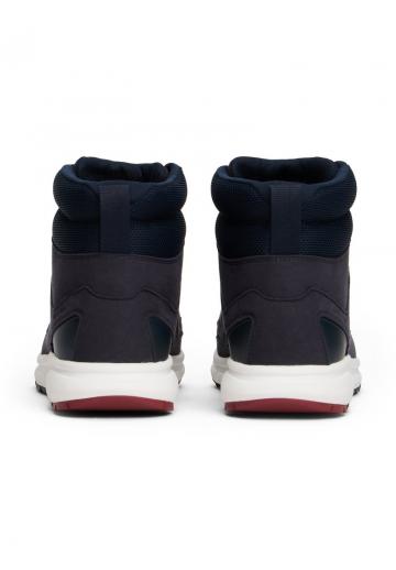 Походные ботинки