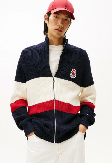 Вязаная кофта