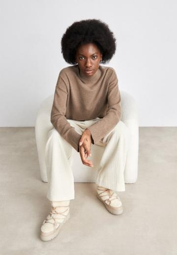 Зимние ботинки