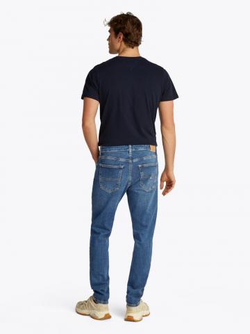 Узкие джинсы