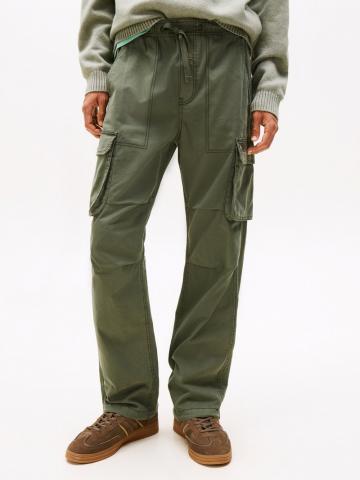 Брюки с накладными карманами