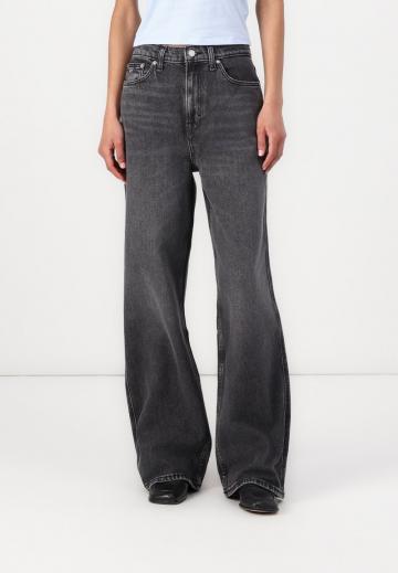Свободные джинсы