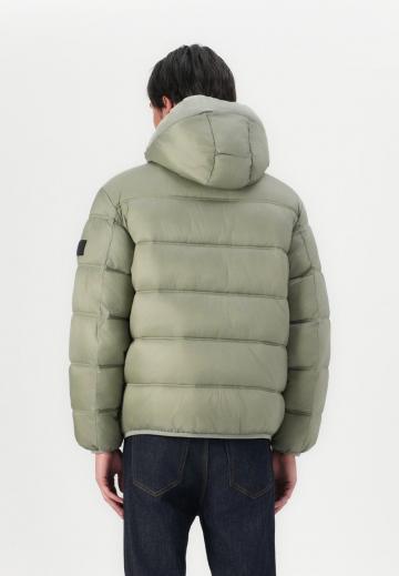 Зимняя куртка