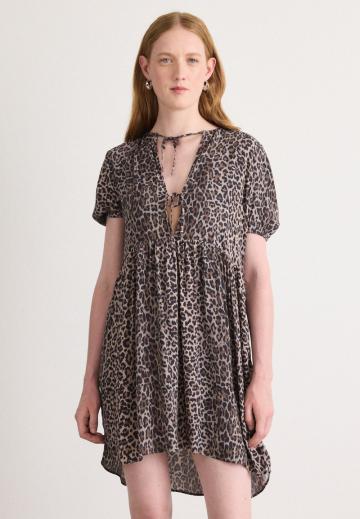 Короткое платье